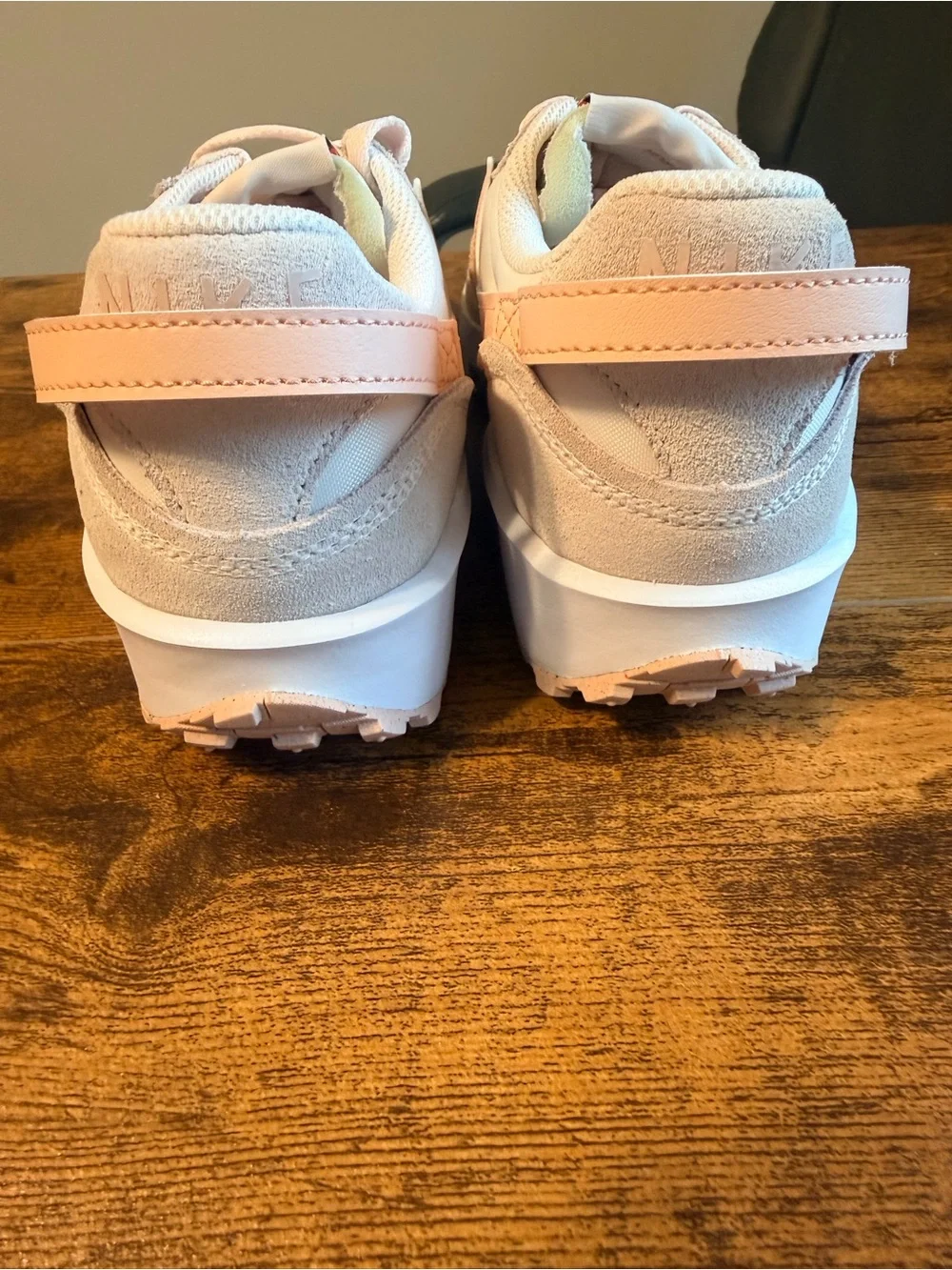 Nike Waffles Women’s Pale Pink and White 9W